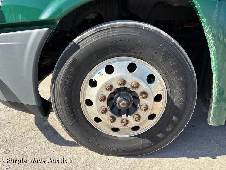 image for item FG1018 2017 Freightliner Cascadia 125 semi truck