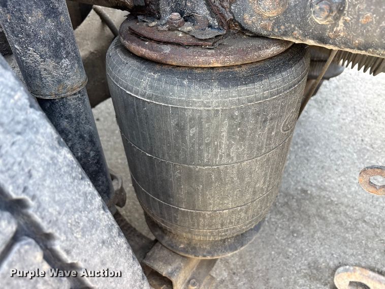 image for item FG1019 2016 Mack CXU613 semi truck