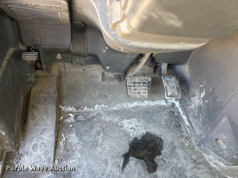 image for item FG1019 2016 Mack CXU613 semi truck