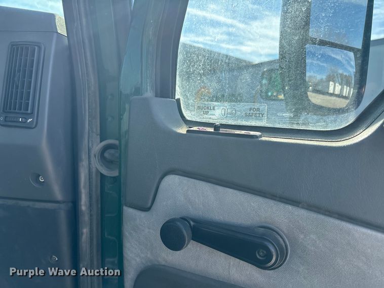 image for item FG1019 2016 Mack CXU613 semi truck