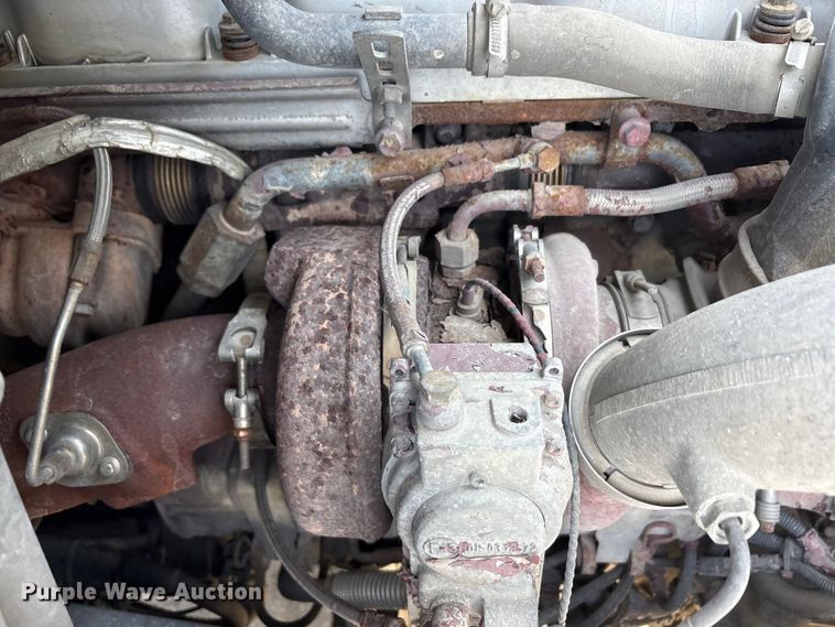 image for item FG1019 2016 Mack CXU613 semi truck