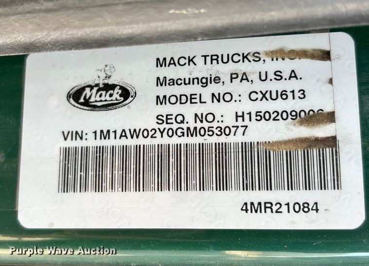 image for item FG1019 2016 Mack CXU613 semi truck