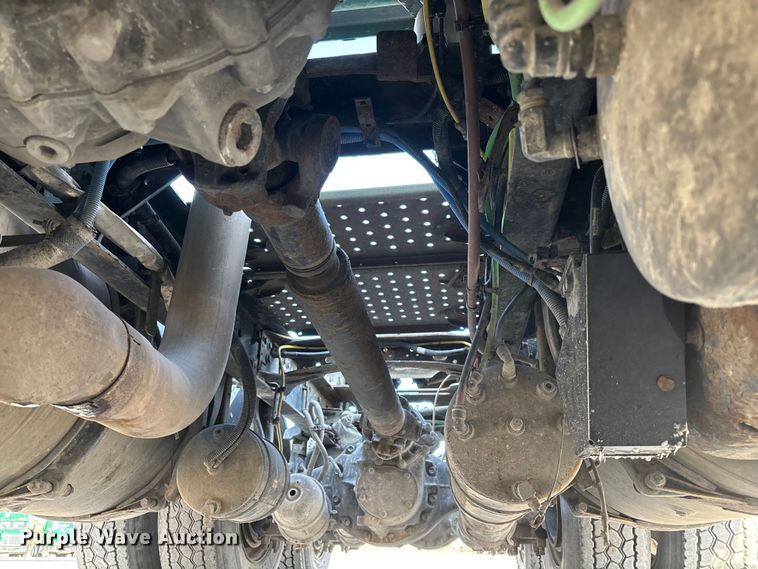 image for item FG1020 2017 Freightliner Cascadia 125 semi truck