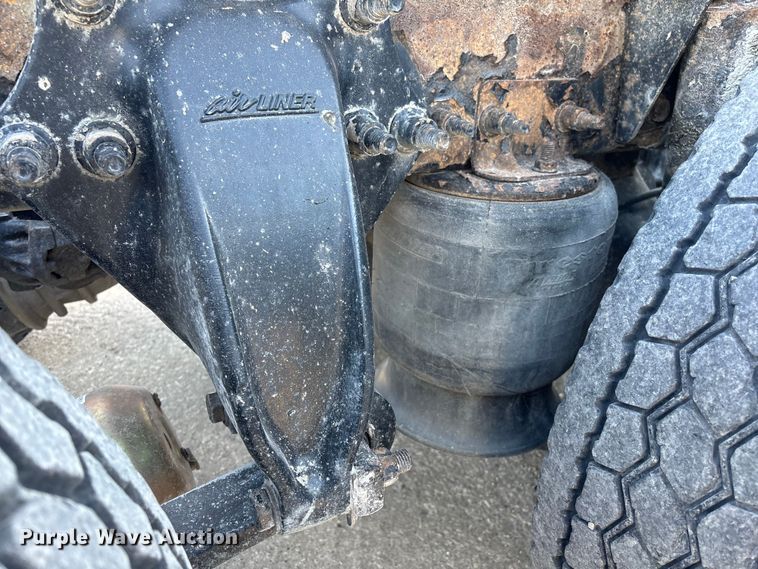 image for item FG1020 2017 Freightliner Cascadia 125 semi truck