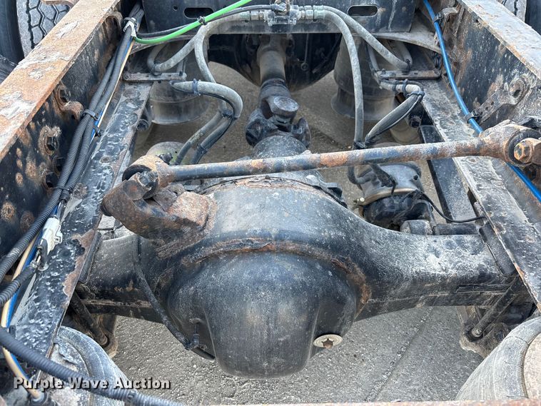 image for item FG1020 2017 Freightliner Cascadia 125 semi truck