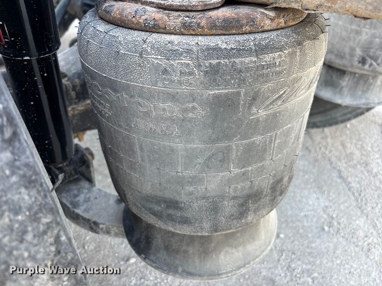 image for item FG1020 2017 Freightliner Cascadia 125 semi truck