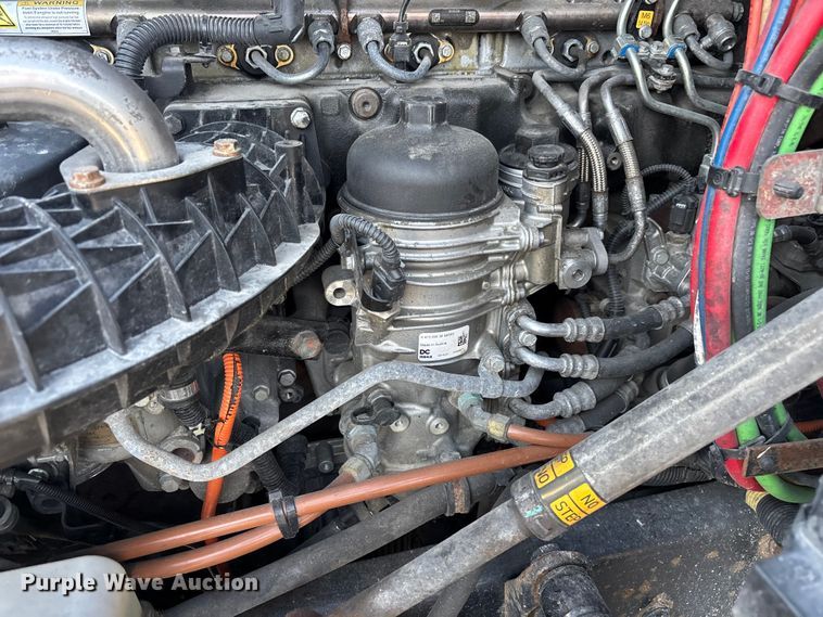 image for item FG1020 2017 Freightliner Cascadia 125 semi truck