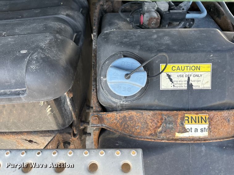 image for item FG1020 2017 Freightliner Cascadia 125 semi truck