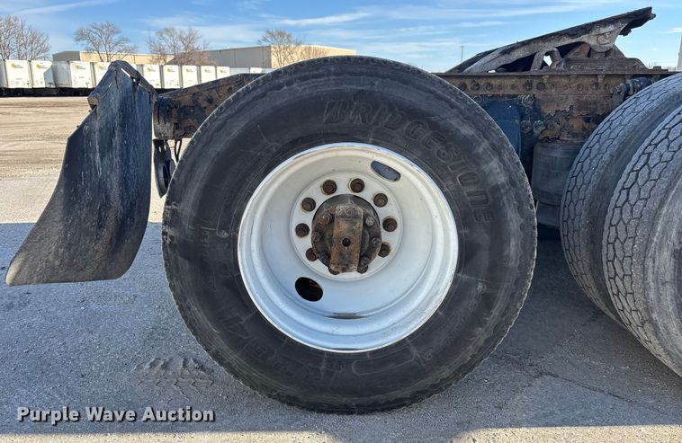 image for item FG1020 2017 Freightliner Cascadia 125 semi truck