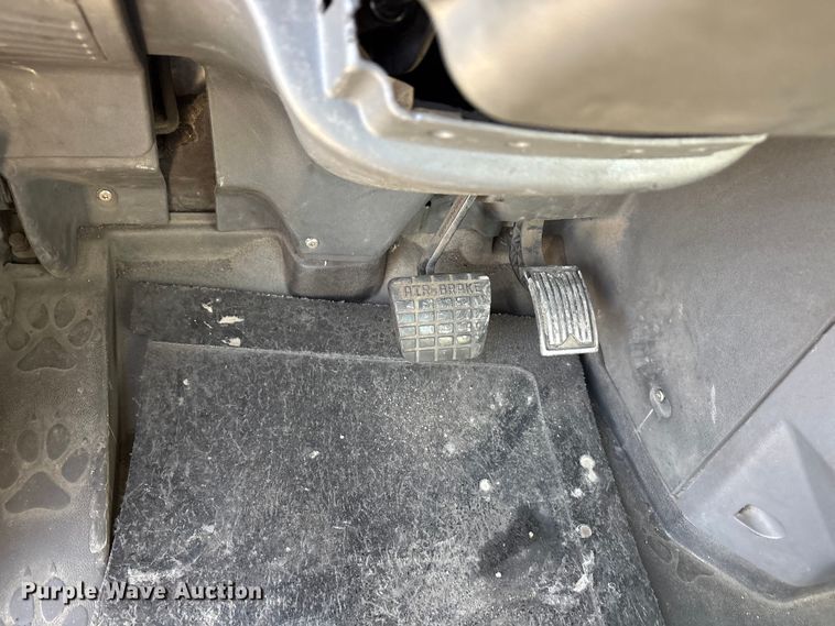 image for item FG1021 2016 Mack CXU613 semi truck