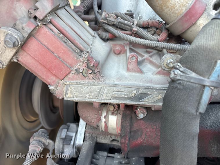 image for item FG1021 2016 Mack CXU613 semi truck