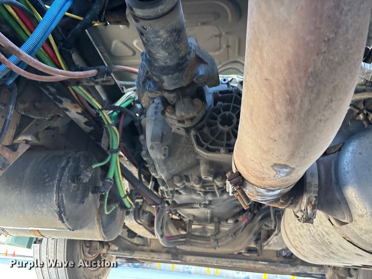 image for item FG1022 2017 Freightliner Cascadia 125 semi truck