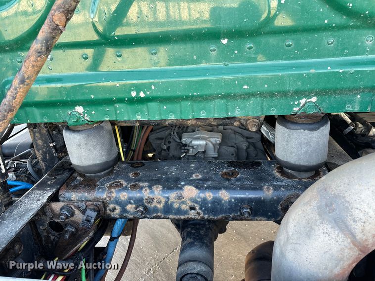 image for item FG1022 2017 Freightliner Cascadia 125 semi truck