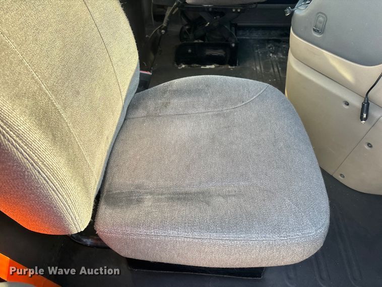 image for item FG1022 2017 Freightliner Cascadia 125 semi truck