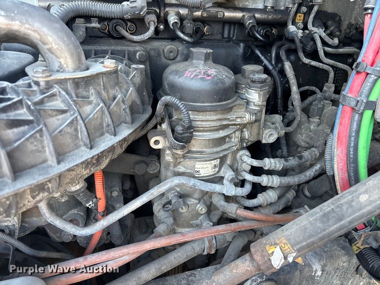 image for item FG1022 2017 Freightliner Cascadia 125 semi truck