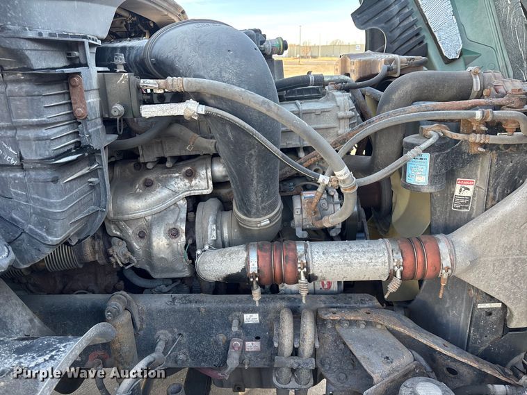 image for item FG1022 2017 Freightliner Cascadia 125 semi truck