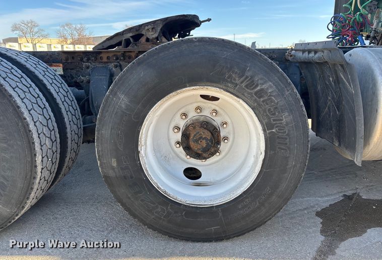 image for item FG1022 2017 Freightliner Cascadia 125 semi truck