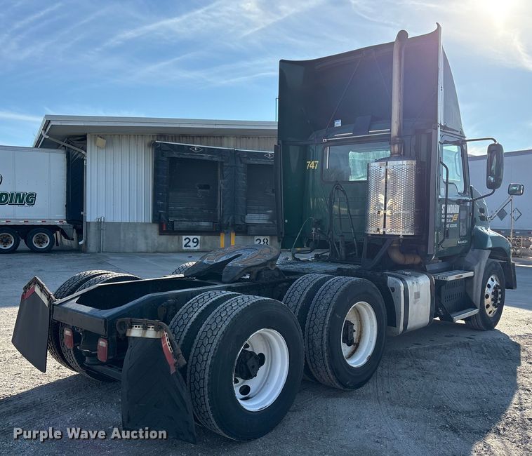 image for item FG1023 2016 Mack CXU613 semi truck