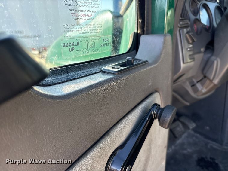 image for item FG1023 2016 Mack CXU613 semi truck