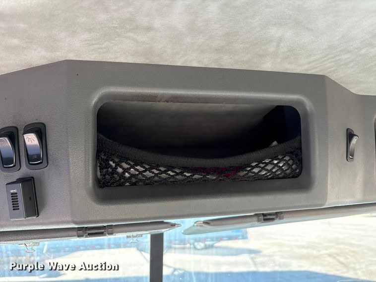 image for item FG1023 2016 Mack CXU613 semi truck