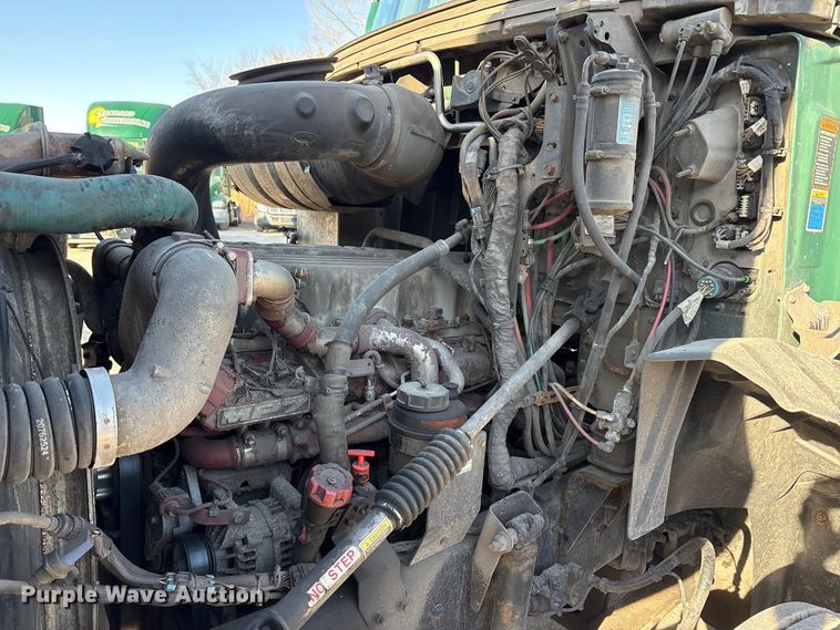 image for item FG1023 2016 Mack CXU613 semi truck