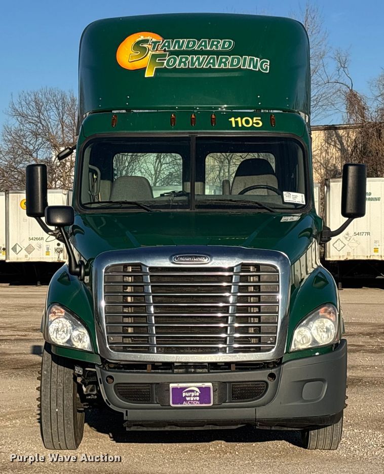 image for item FG1024 2017 Freightliner Cascadia 125 semi truck