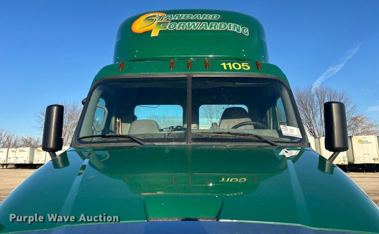 image for item FG1024 2017 Freightliner Cascadia 125 semi truck