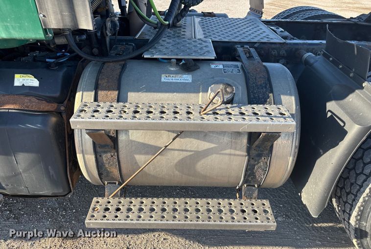 image for item FG1024 2017 Freightliner Cascadia 125 semi truck