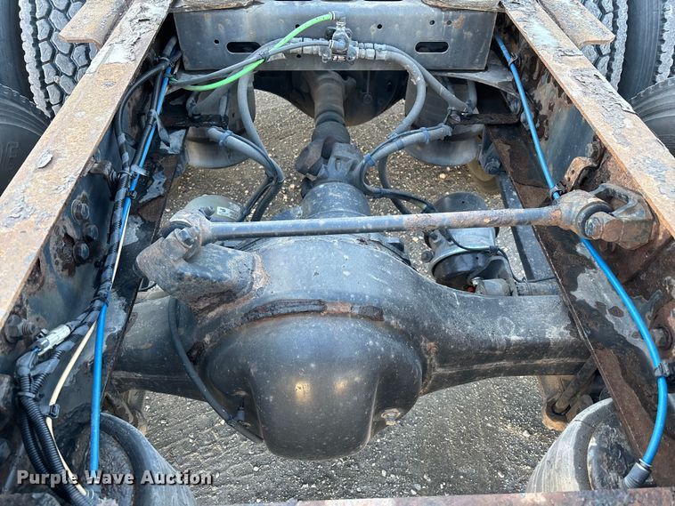 image for item FG1024 2017 Freightliner Cascadia 125 semi truck