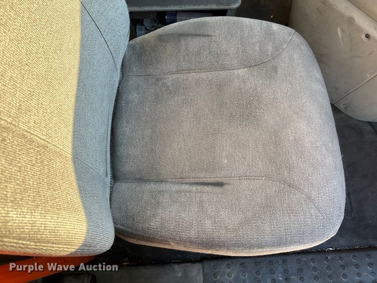 image for item FG1024 2017 Freightliner Cascadia 125 semi truck