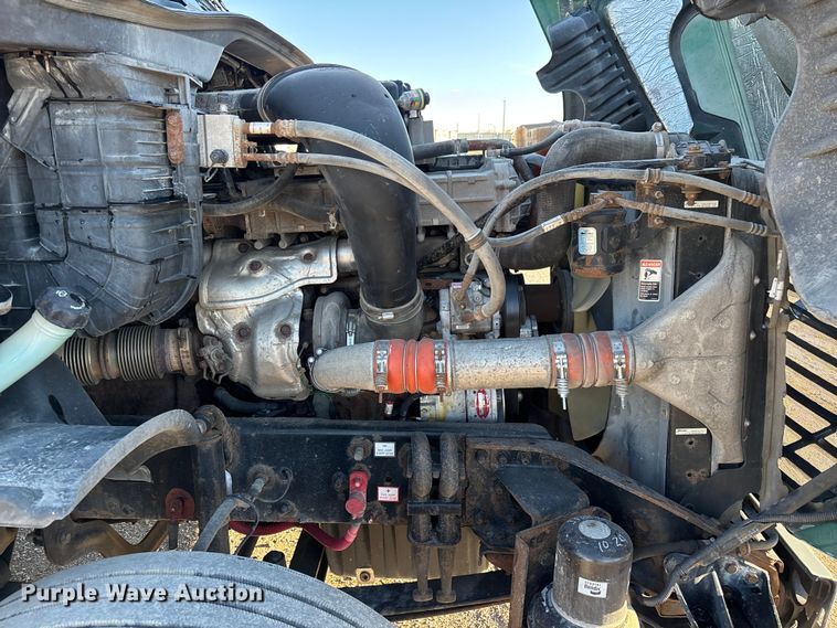 image for item FG1024 2017 Freightliner Cascadia 125 semi truck