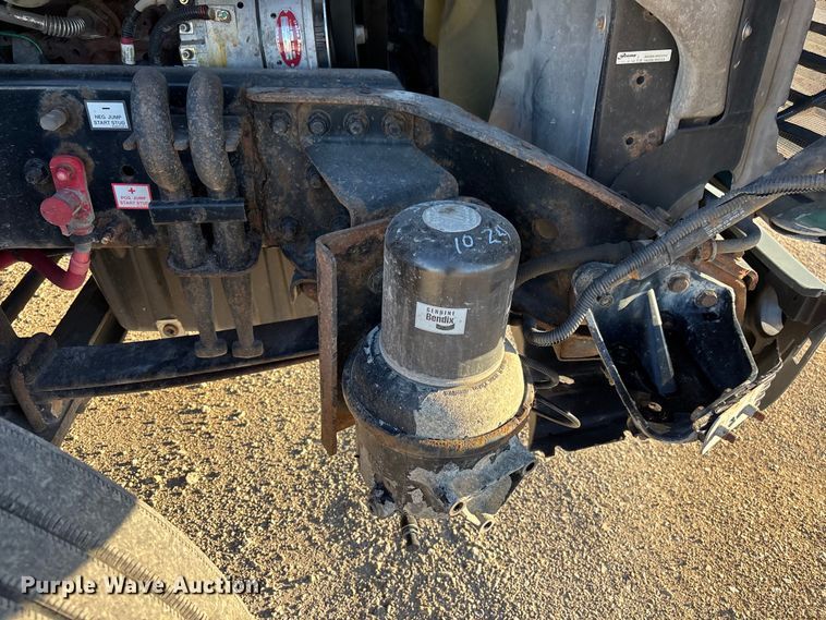 image for item FG1024 2017 Freightliner Cascadia 125 semi truck