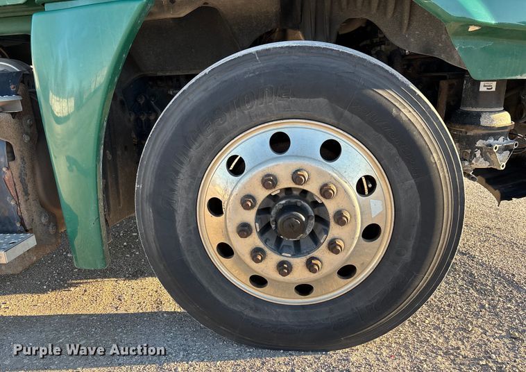 image for item FG1024 2017 Freightliner Cascadia 125 semi truck