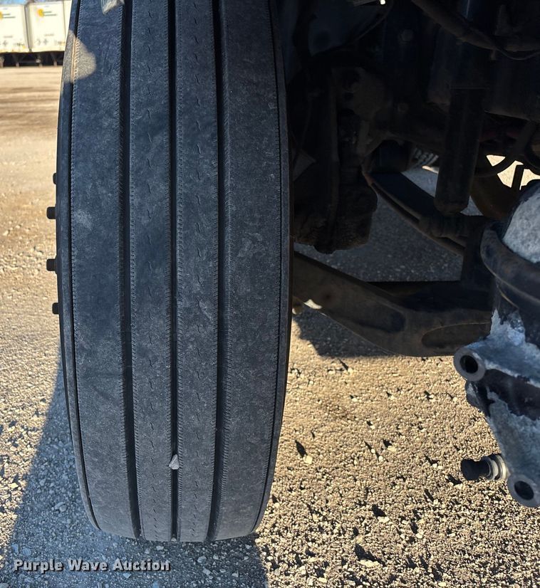 image for item FG1024 2017 Freightliner Cascadia 125 semi truck