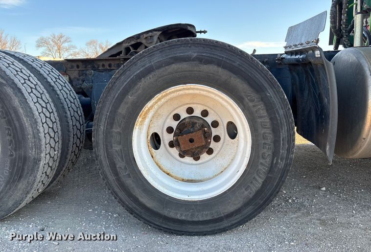 image for item FG1024 2017 Freightliner Cascadia 125 semi truck