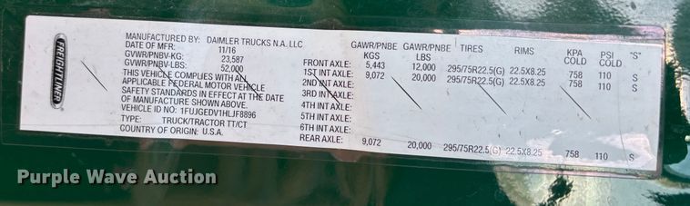 image for item FG1024 2017 Freightliner Cascadia 125 semi truck