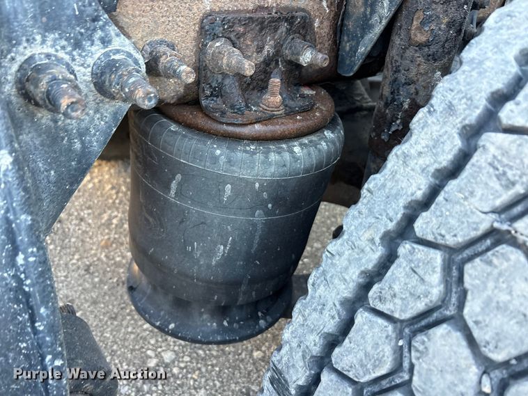 image for item FG1025 2017 Freightliner Cascadia 125 semi truck