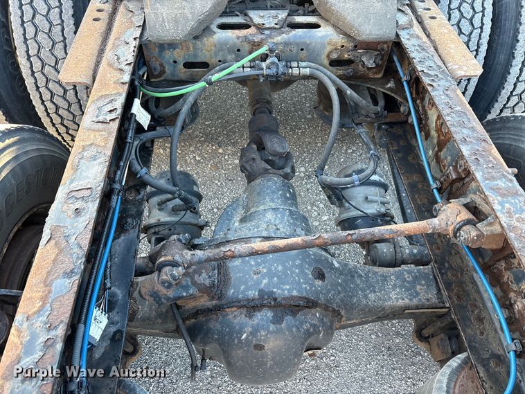 image for item FG1025 2017 Freightliner Cascadia 125 semi truck