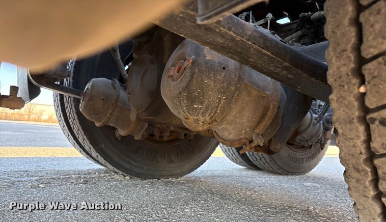 image for item FG1025 2017 Freightliner Cascadia 125 semi truck