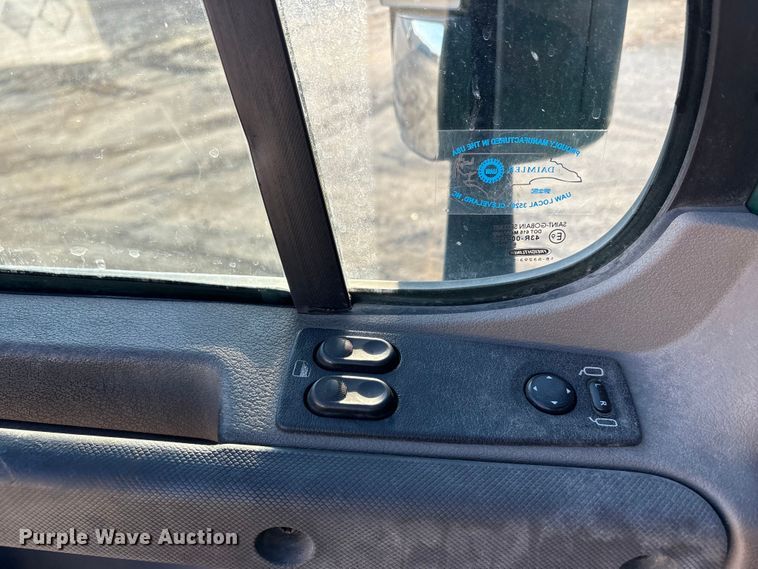 image for item FG1025 2017 Freightliner Cascadia 125 semi truck