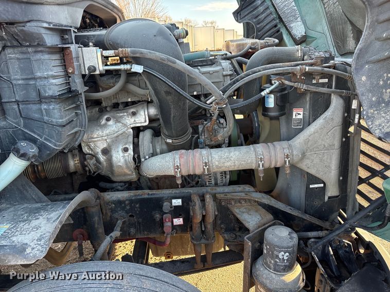 image for item FG1025 2017 Freightliner Cascadia 125 semi truck