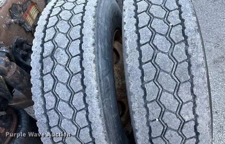 image for item FG1025 2017 Freightliner Cascadia 125 semi truck