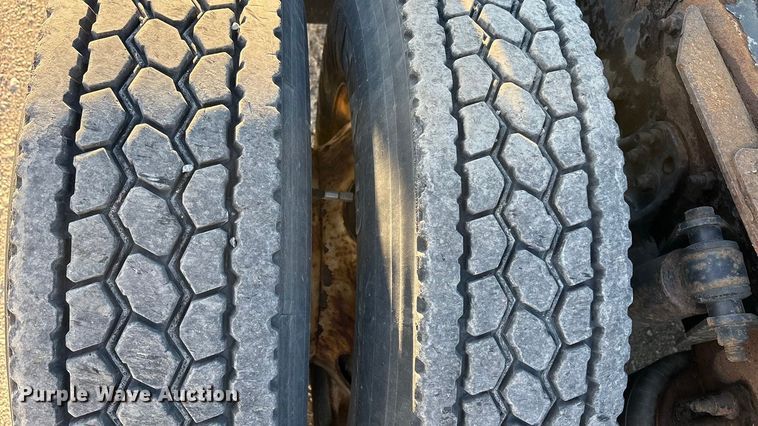 image for item FG1025 2017 Freightliner Cascadia 125 semi truck