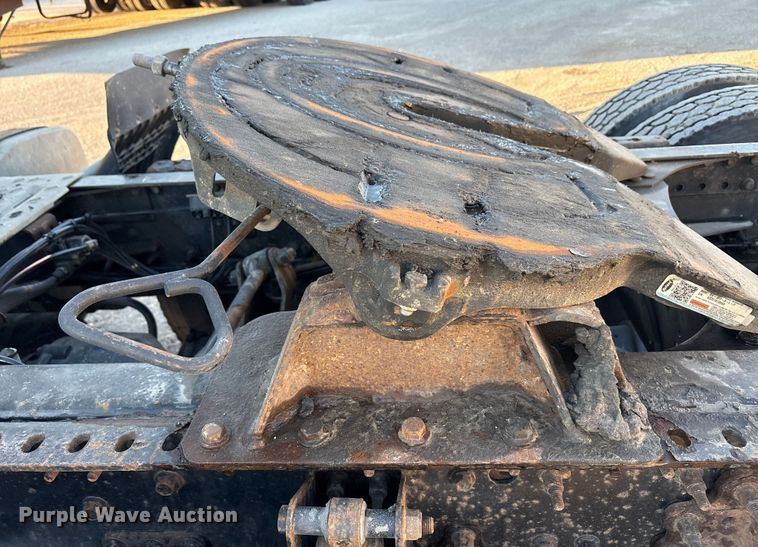 image for item FG1026 2016 Mack CXU semi truck