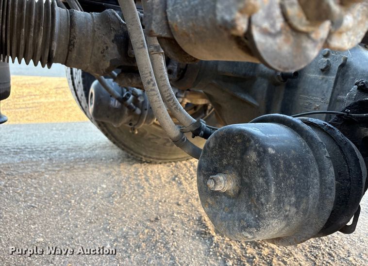 image for item FG1026 2016 Mack CXU semi truck