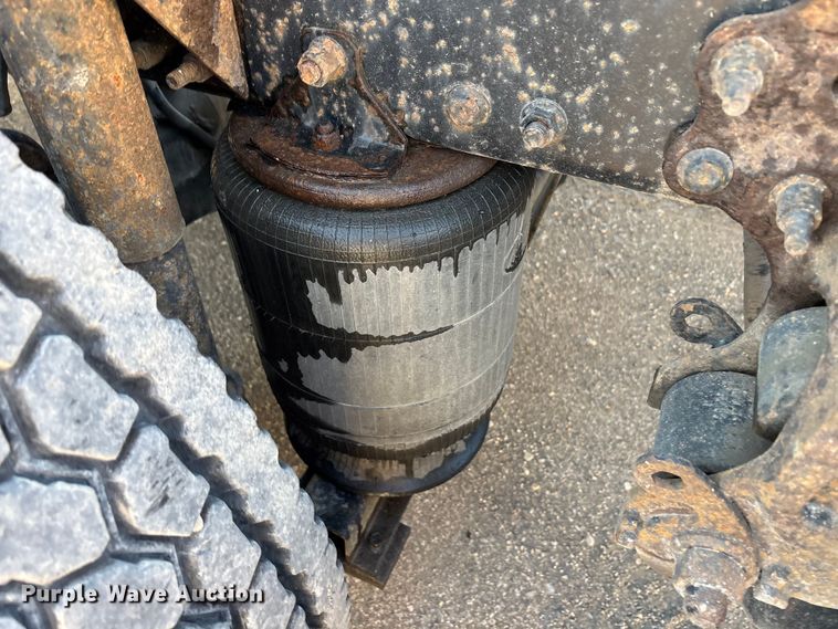 image for item FG1026 2016 Mack CXU semi truck