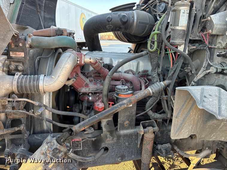 image for item FG1026 2016 Mack CXU semi truck