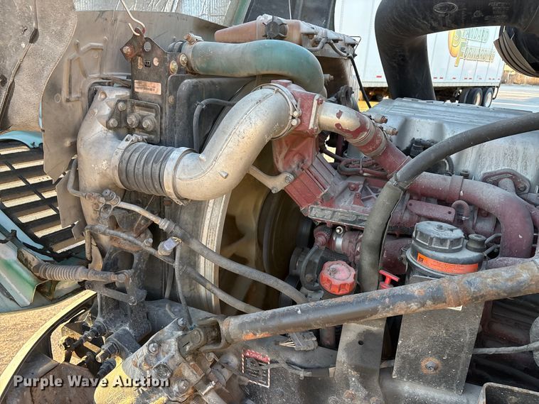 image for item FG1026 2016 Mack CXU semi truck