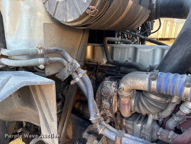 image for item FG1026 2016 Mack CXU semi truck