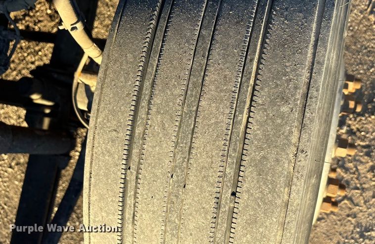 image for item FG1026 2016 Mack CXU semi truck